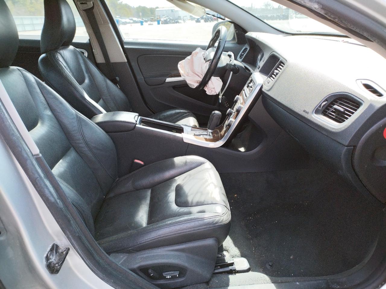 Photo 5 from auction – 2012 VOLVO S60 T5 with VIN YV1622FS6C2119084