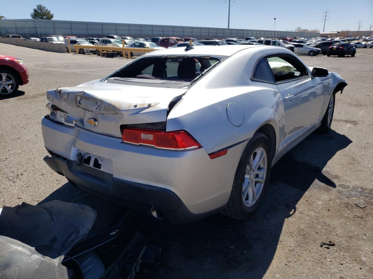 Photo 4 from auction – 2015 CHEVROLET CAMARO LS with VIN 2G1FB1E31F9246060