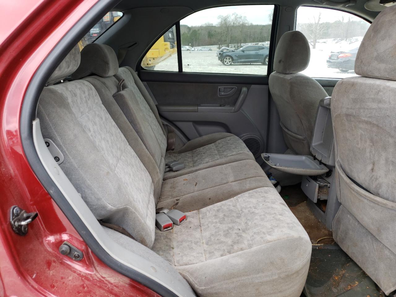 Zdjęcie 6 z aukcji – 2005 KIA SORENTO EX z VIN KNDJD733855347352
