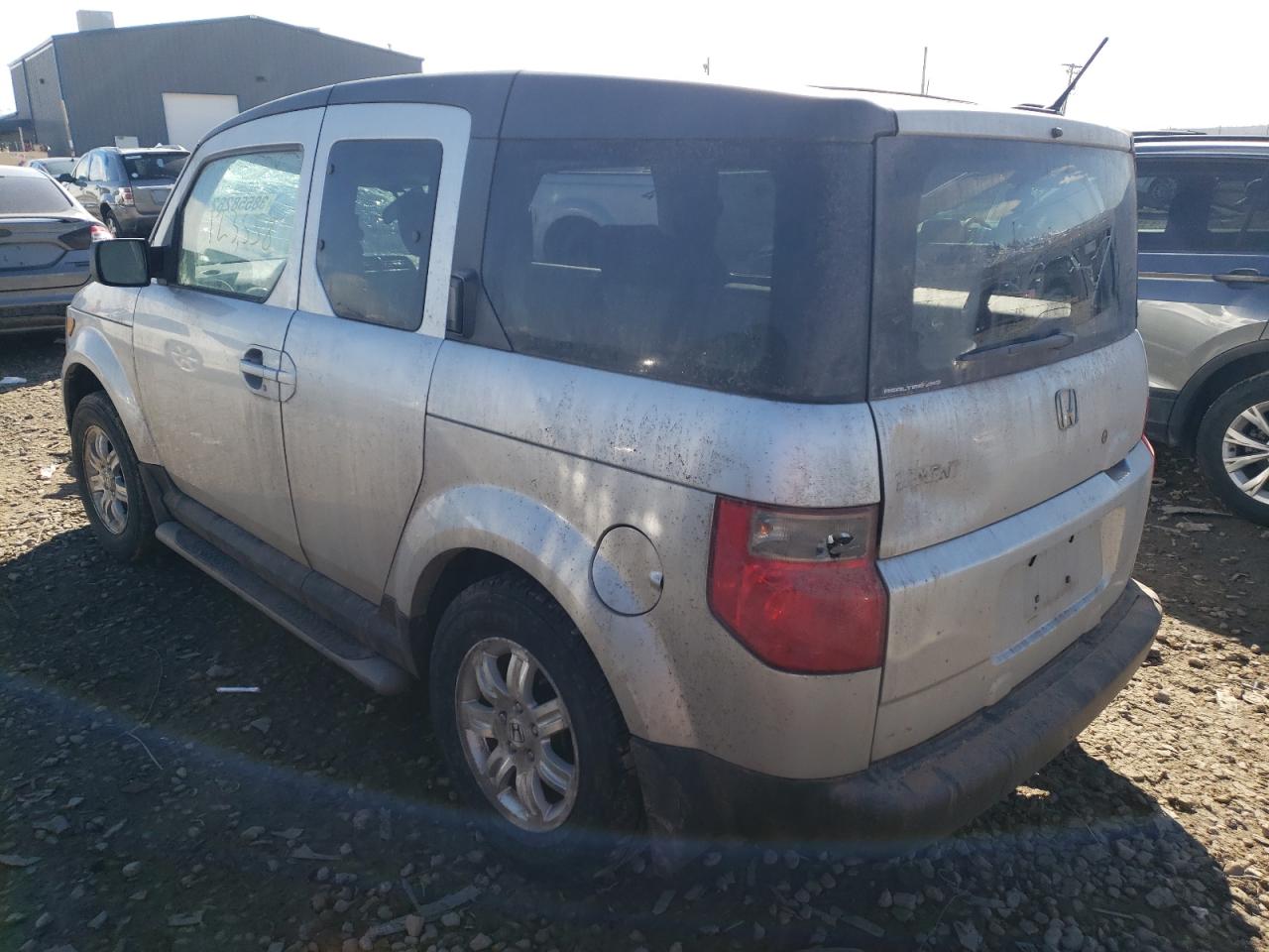 Photo 3 from auction – 2006 HONDA ELEMENT EX with VIN 5J6YH28746L019421