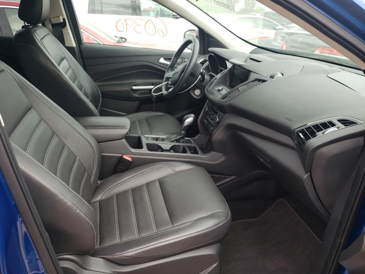 Photo 5 from auction – 2018 FORD ESCAPE SEL with VIN 1FMCU0HD7JUA94604