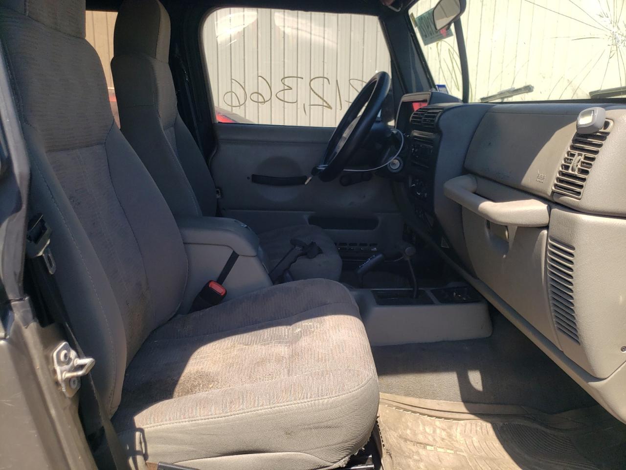 Photo 5 from auction – 2004 JEEP WRANGLER with VIN 1J4FA39S94P723821