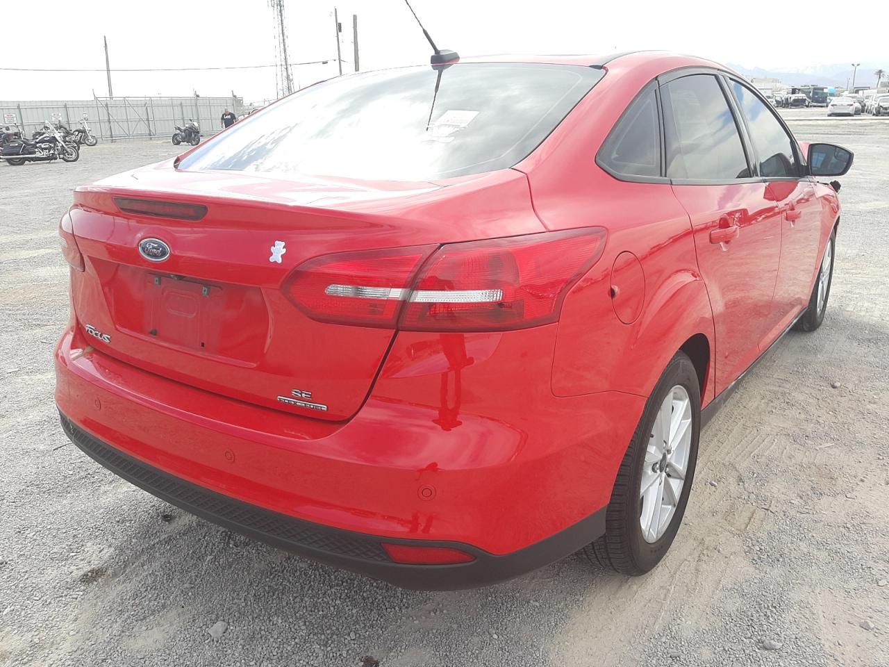 Photo 4 from auction – 2015 FORD FOCUS SE with VIN 1FADP3F27FL341660