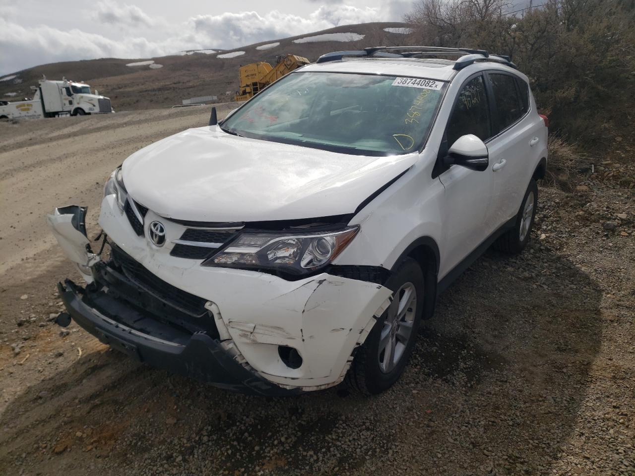 Photo 2 from auction – 2013 TOYOTA RAV4 XLE with VIN 2T3WFREV7DW064183