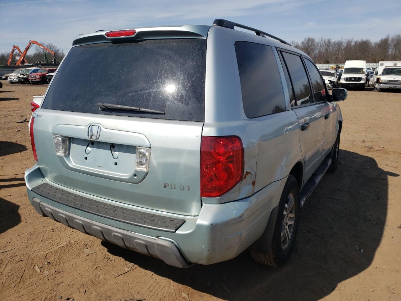 Photo 4 from auction – 2003 HONDA PILOT EXL with VIN 2HKYF18523H572928