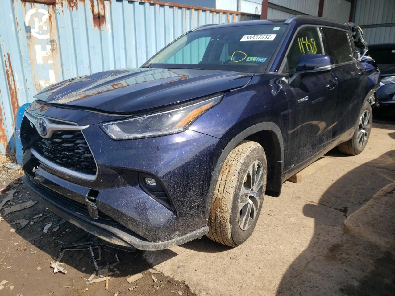 Photo 2 from auction – 2021 TOYOTA HIGHLANDER with VIN 5TDGBRCH7MS536347