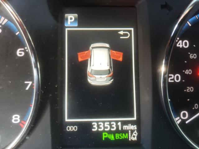 Photo 8 from auction – 2017 TOYOTA RAV4 LIMIT with VIN 2T3DFREV5HW613862