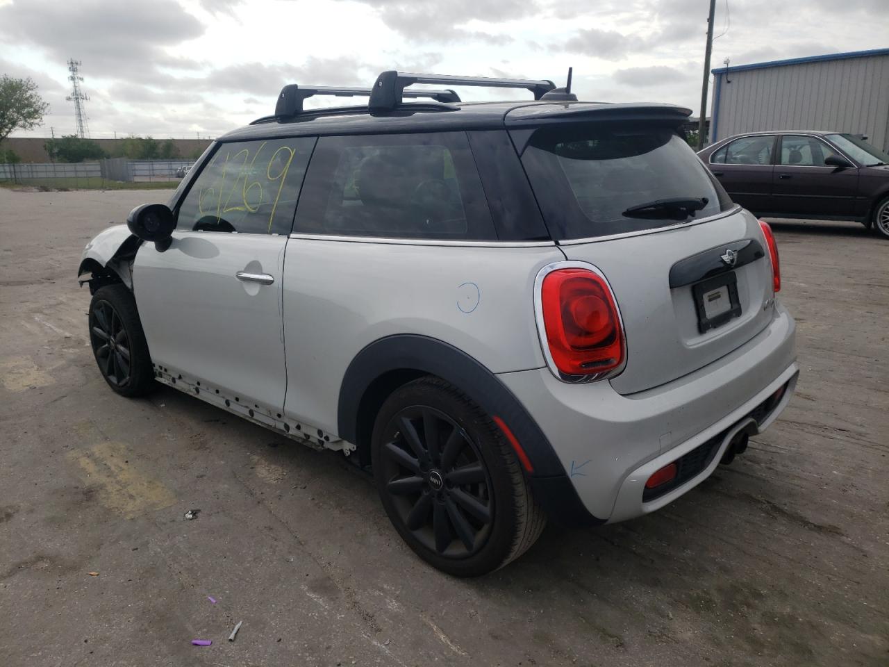 Photo 3 from auction – 2016 MINI COOPER S with VIN WMWXP7C55G2C60984