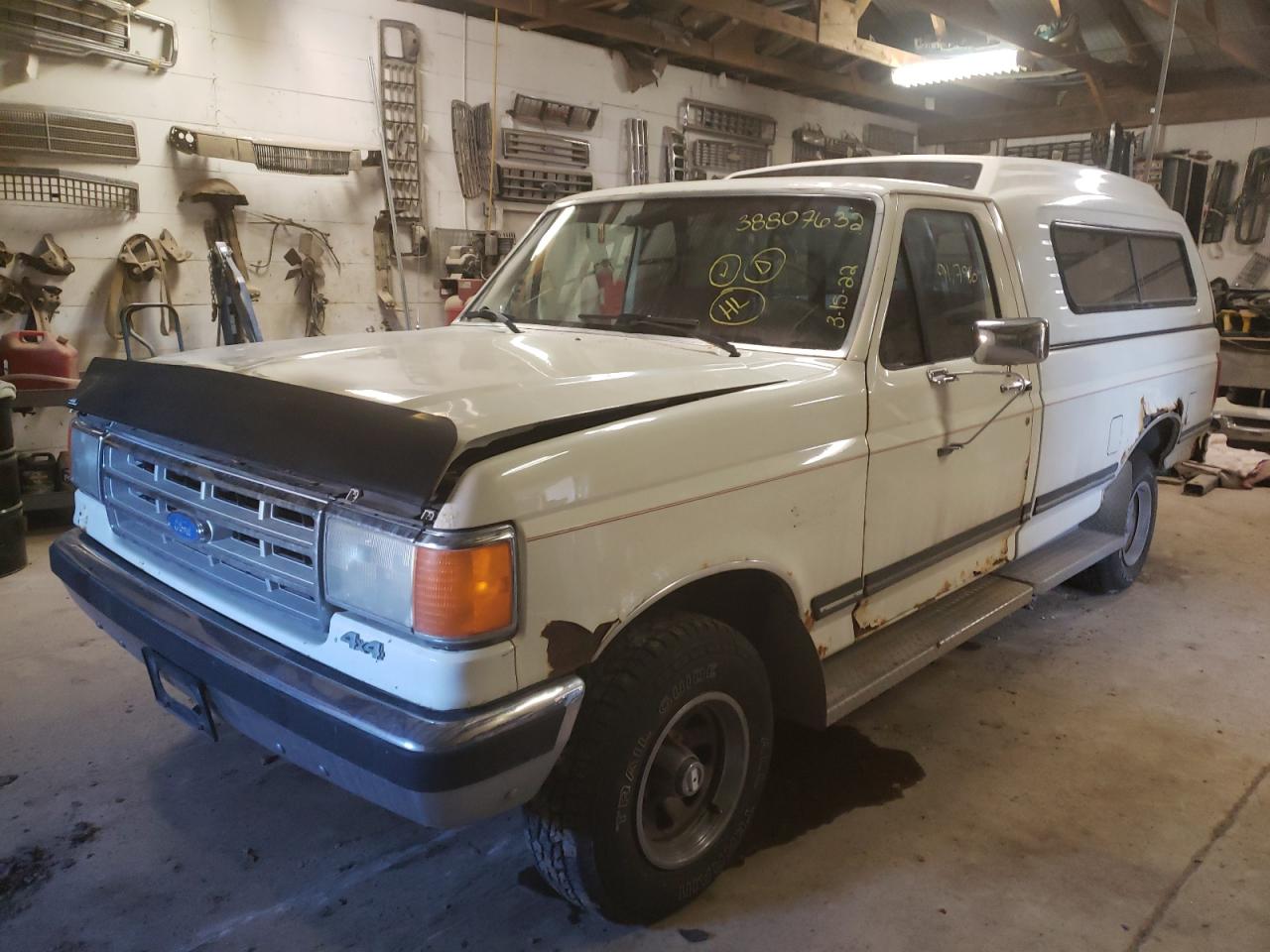 Photo 2 from auction – 1987 FORD F150 with VIN 1FTEF14N5HPB45358