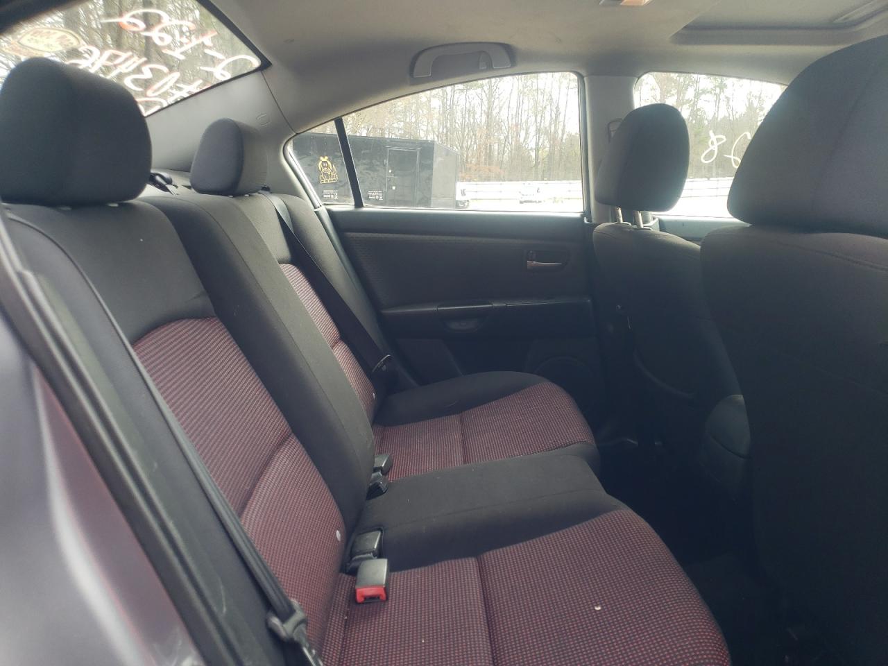 Photo 6 from auction – 2006 MAZDA 3 I with VIN JM1BK32F861503476