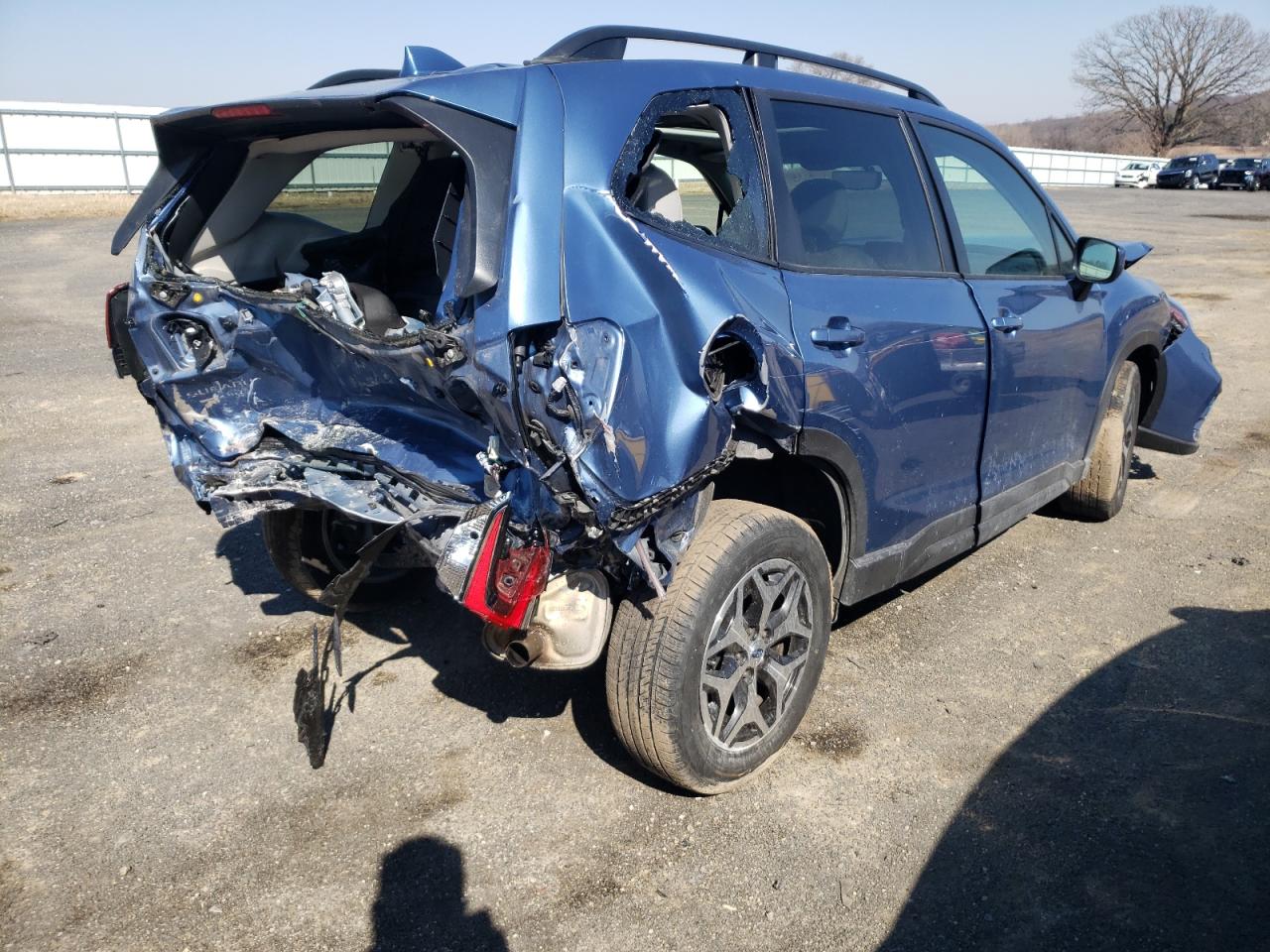 Photo 4 from auction – 2020 SUBARU FORESTER P with VIN JF2SKAGC0LH425184