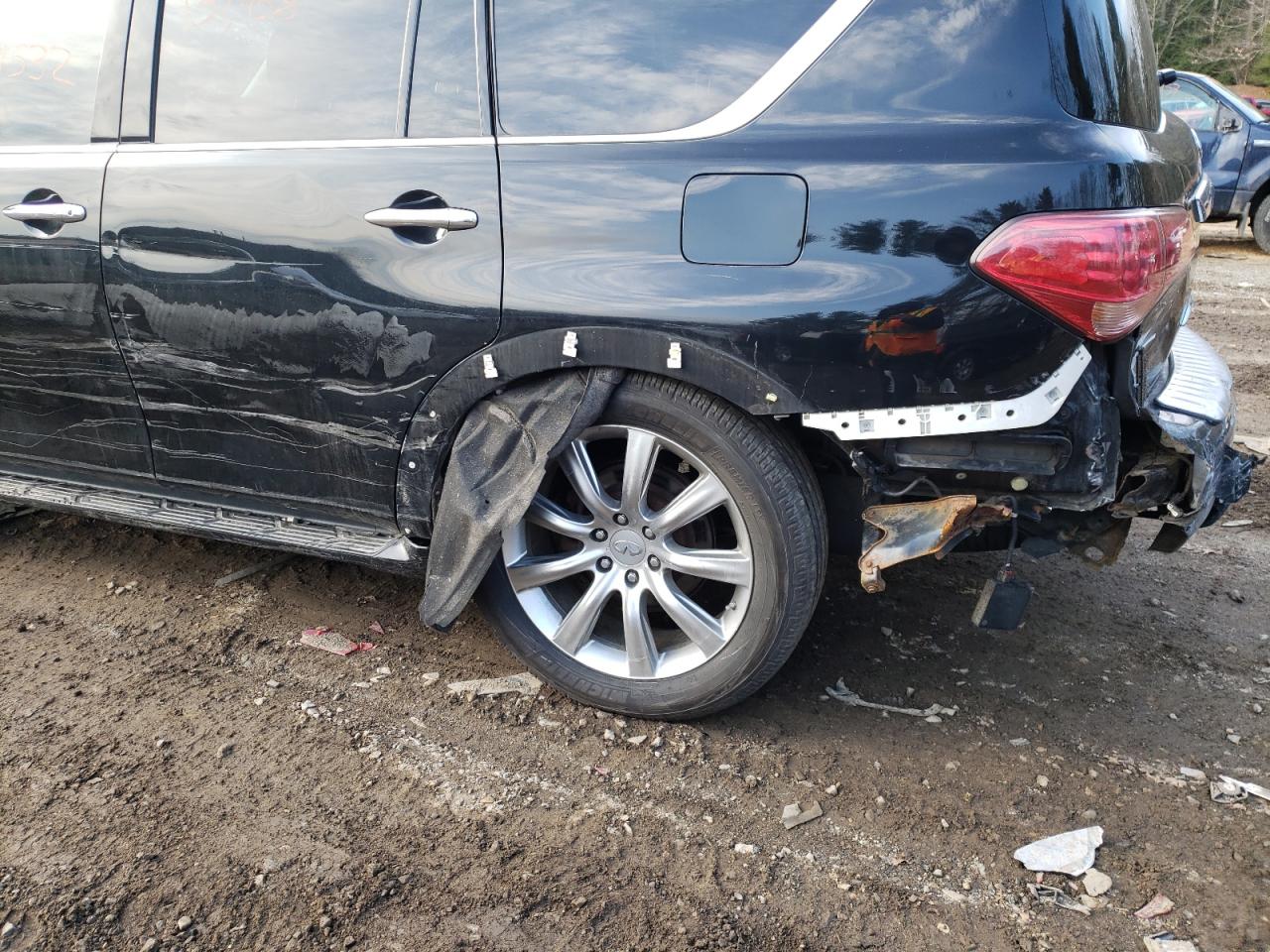Photo 9 from auction – 2011 INFINITI QX56 with VIN JN8AZ2NC8B9300610