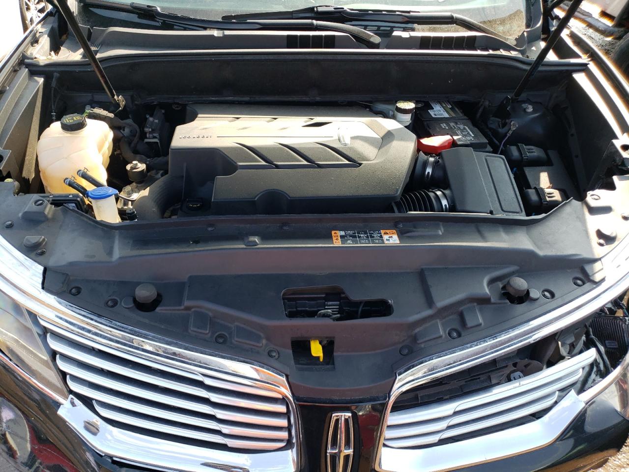Photo 7 from auction – 2016 LINCOLN MKX RESERV with VIN 2LMPJ8LP1GBL67176