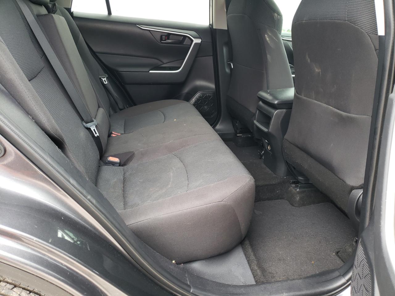 Photo 6 from auction – 2021 TOYOTA RAV4 LE with VIN 2T3H1RFV9MC126318