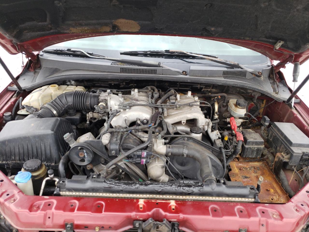 Photo 7 from auction – 2005 KIA SORENTO EX with VIN KNDJD733855347352