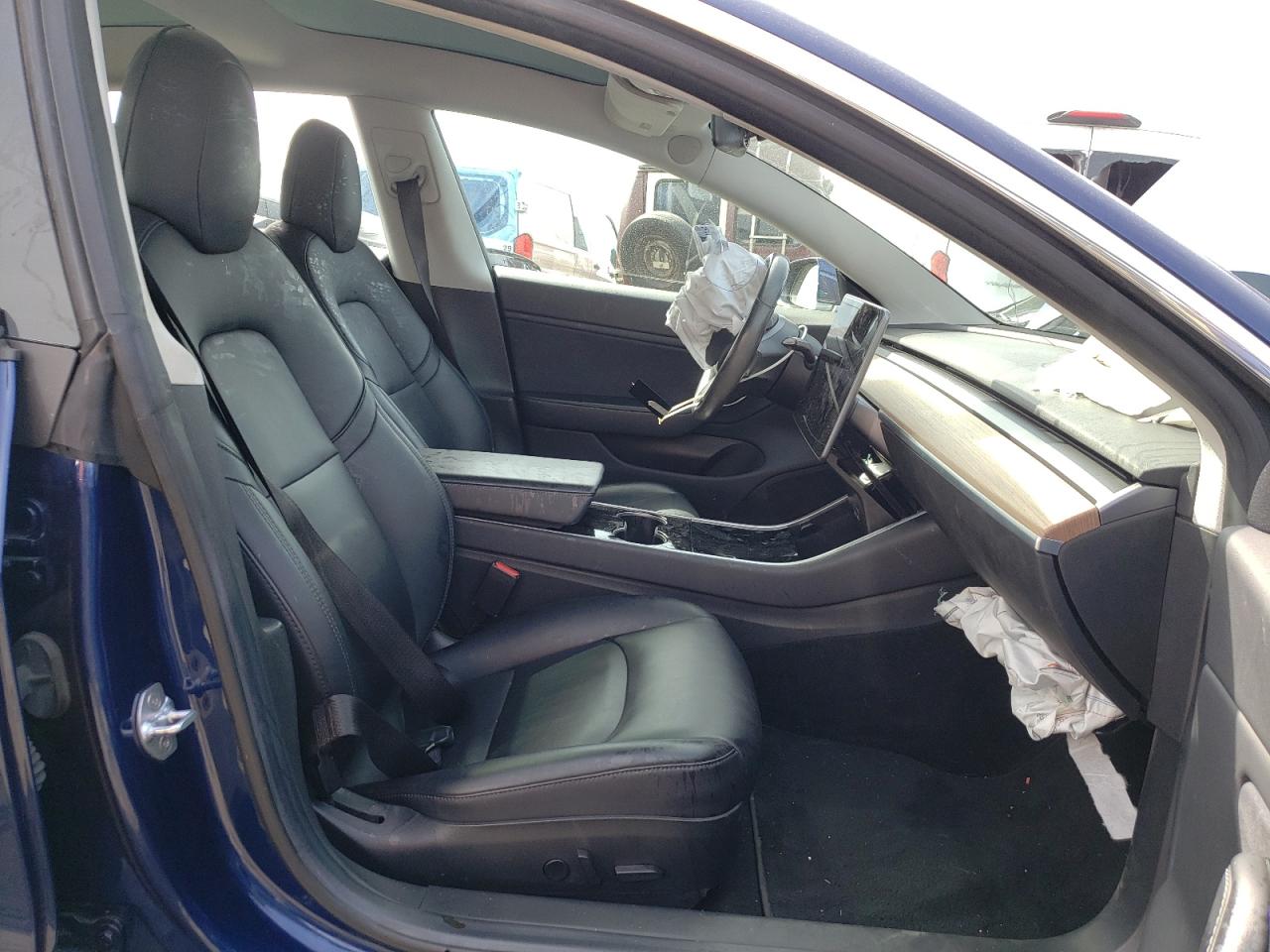 Photo 5 from auction – 2018 TESLA MODEL 3 with VIN 5YJ3E1EA2JF003720