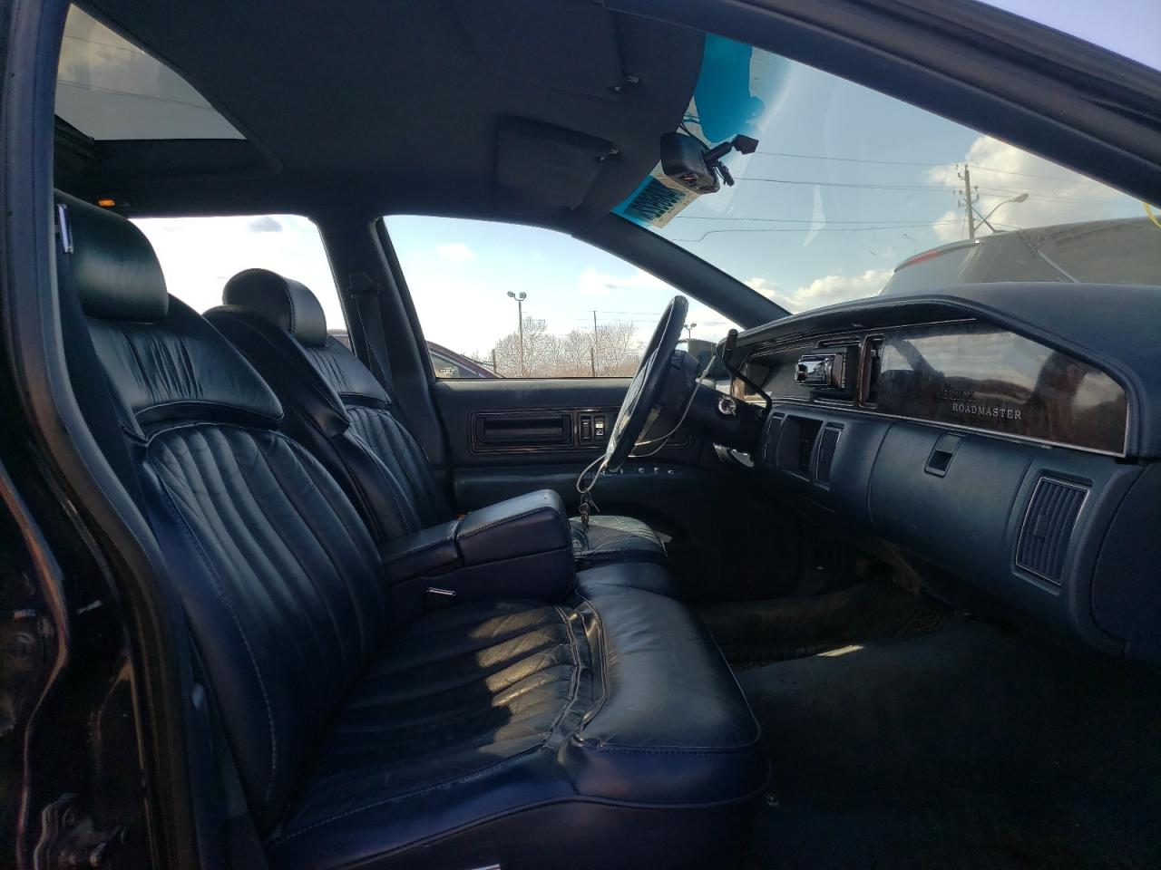 Photo 5 from auction – 1993 BUICK ROADMASTER with VIN 1G4BR837XPW408725