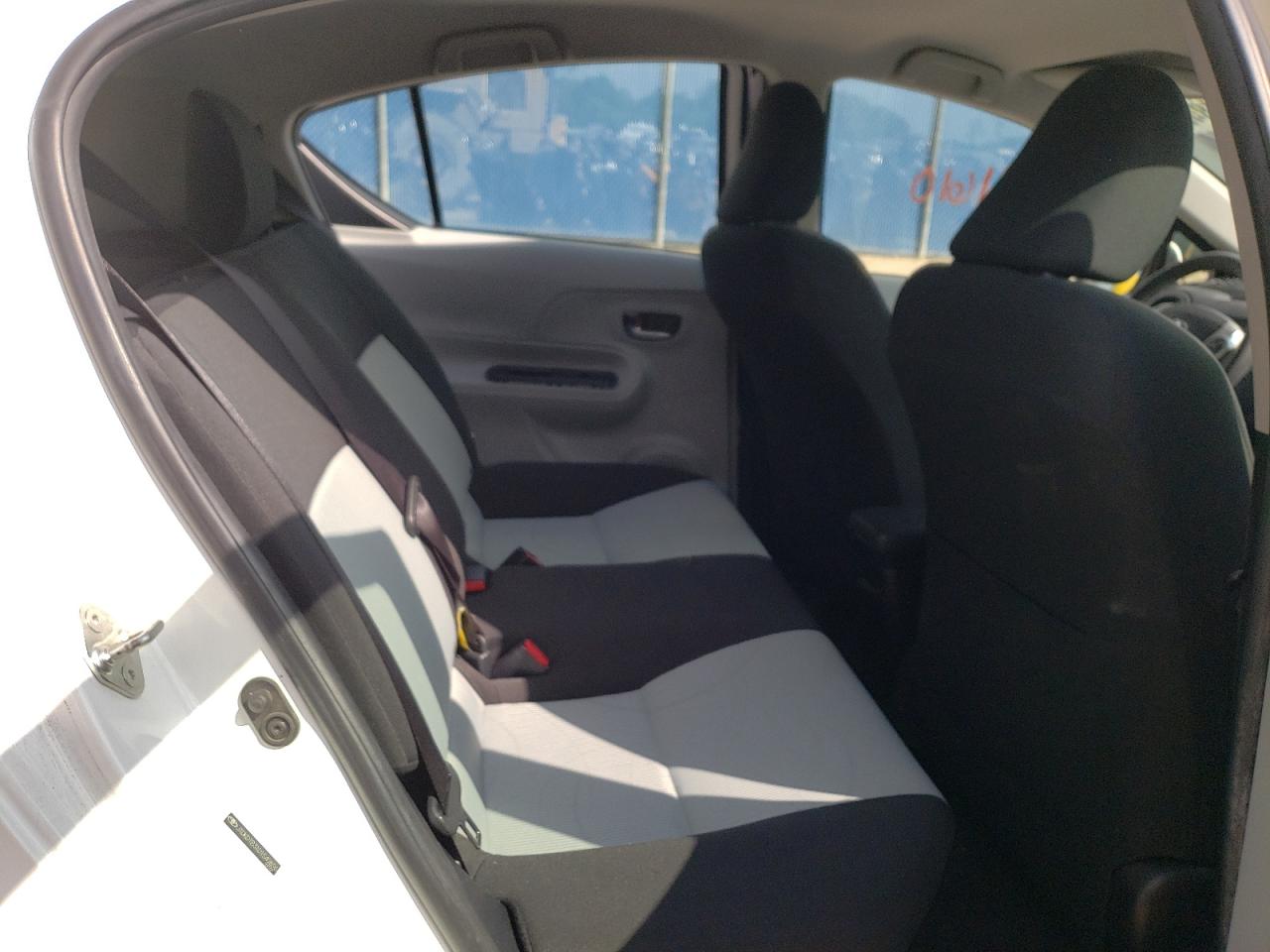 Photo 6 from auction – 2013 TOYOTA PRIUS C with VIN JTDKDTB31D1542696