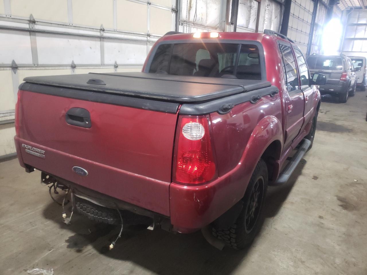 Photo 4 from auction – 2004 FORD EXPLORER S with VIN 1FMZU77K54UA52388