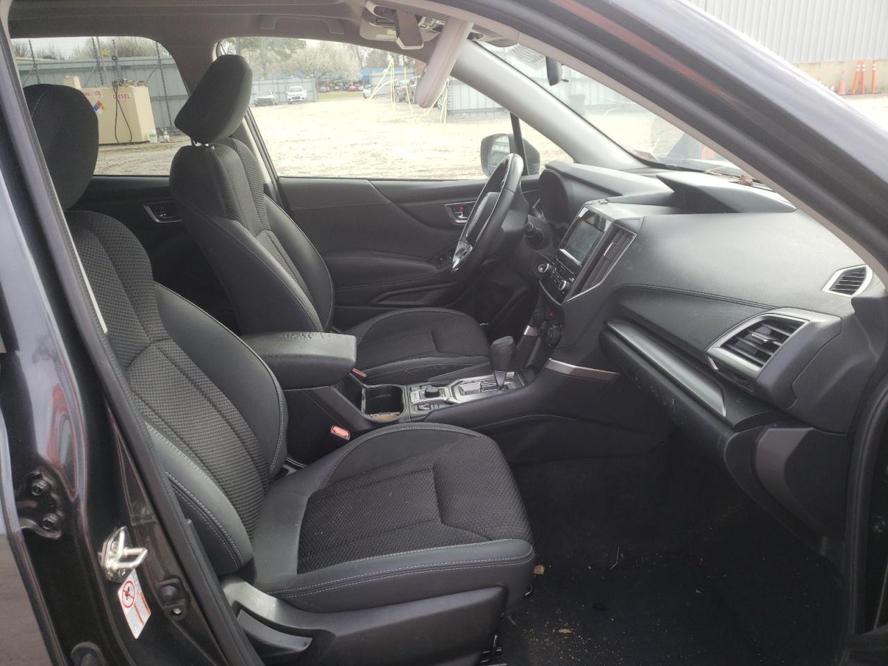 Photo 5 from auction – 2019 SUBARU FORESTER P with VIN JF2SKAEC4KH556829