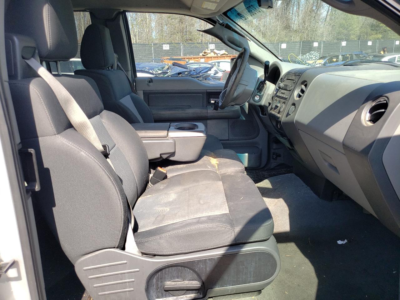 Photo 5 from auction – 2007 FORD F150 with VIN 1FTRX12W37FB08744