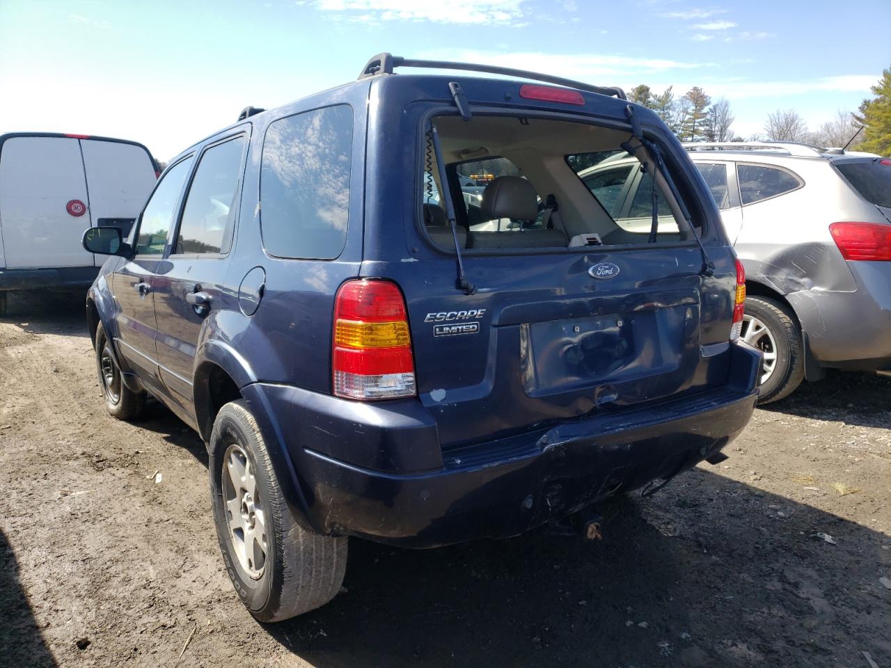 Photo 3 from auction – 2004 FORD ESCAPE LIM with VIN 1FMCU94144KB52569