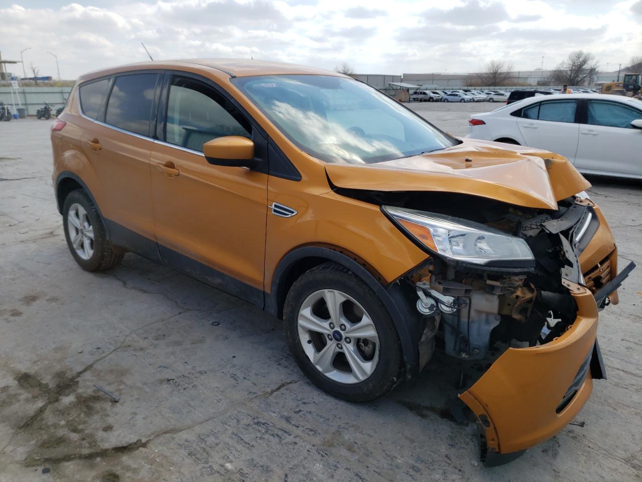 FORD ESCAPE SE 2016 with VIN 1FMCU9GX5GUC29085 - Photo from auction