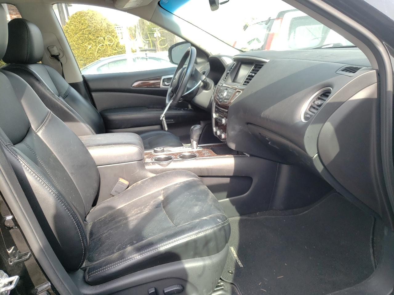 Photo 5 from auction – 2014 NISSAN PATHFINDER with VIN 5N1AR2MMXEC715498