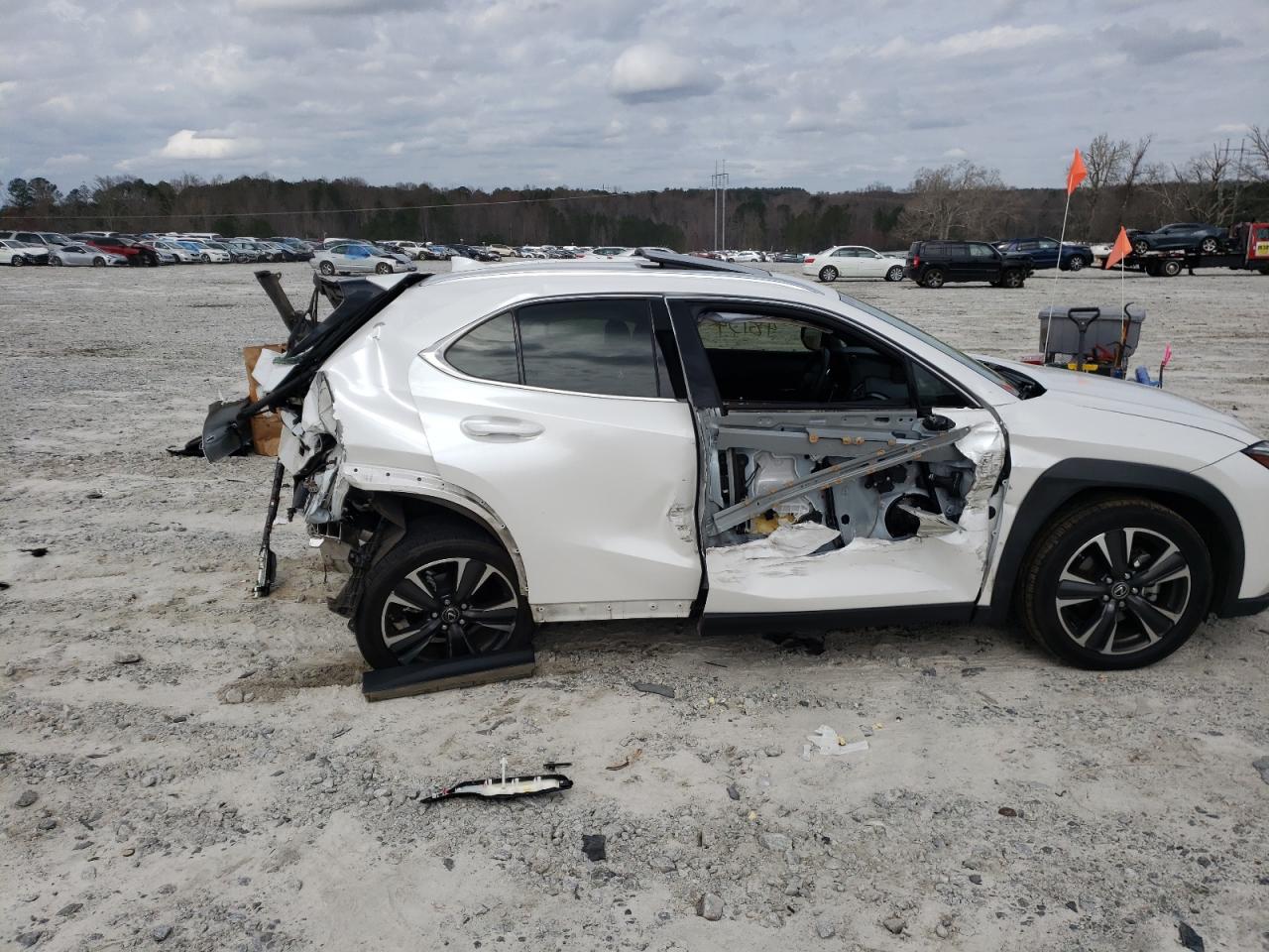 Photo 9 from auction – 2019 LEXUS UX 200 with VIN JTHY3JBH3K2004181