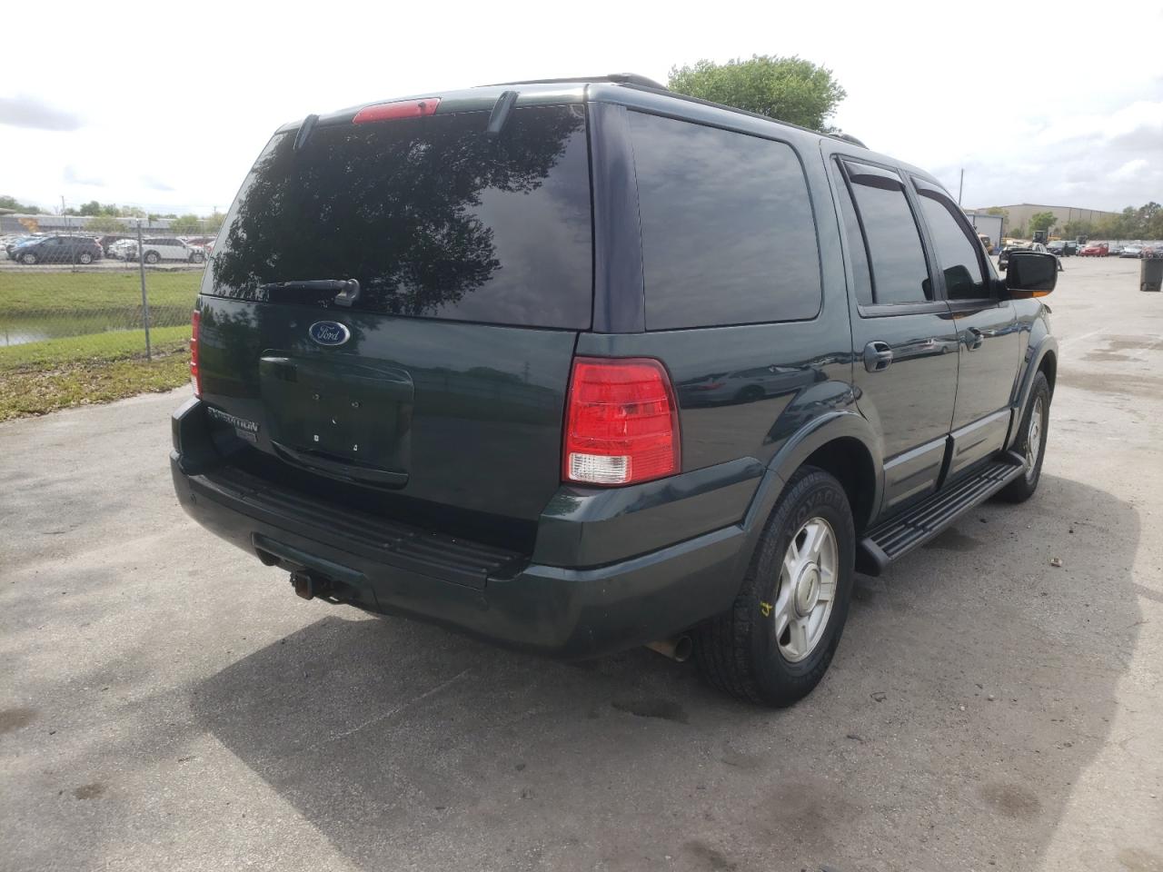 Photo 4 from auction – 2003 FORD EXPEDITION with VIN 1FMFU17L63LB66252