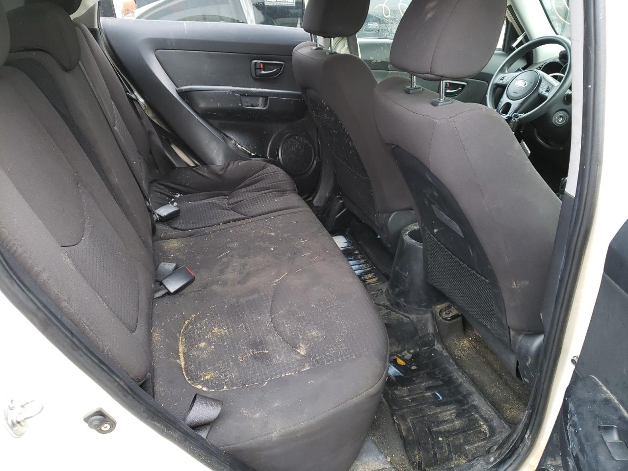 Photo 6 from auction – 2013 KIA SOUL with VIN KNDJT2A55D7484455