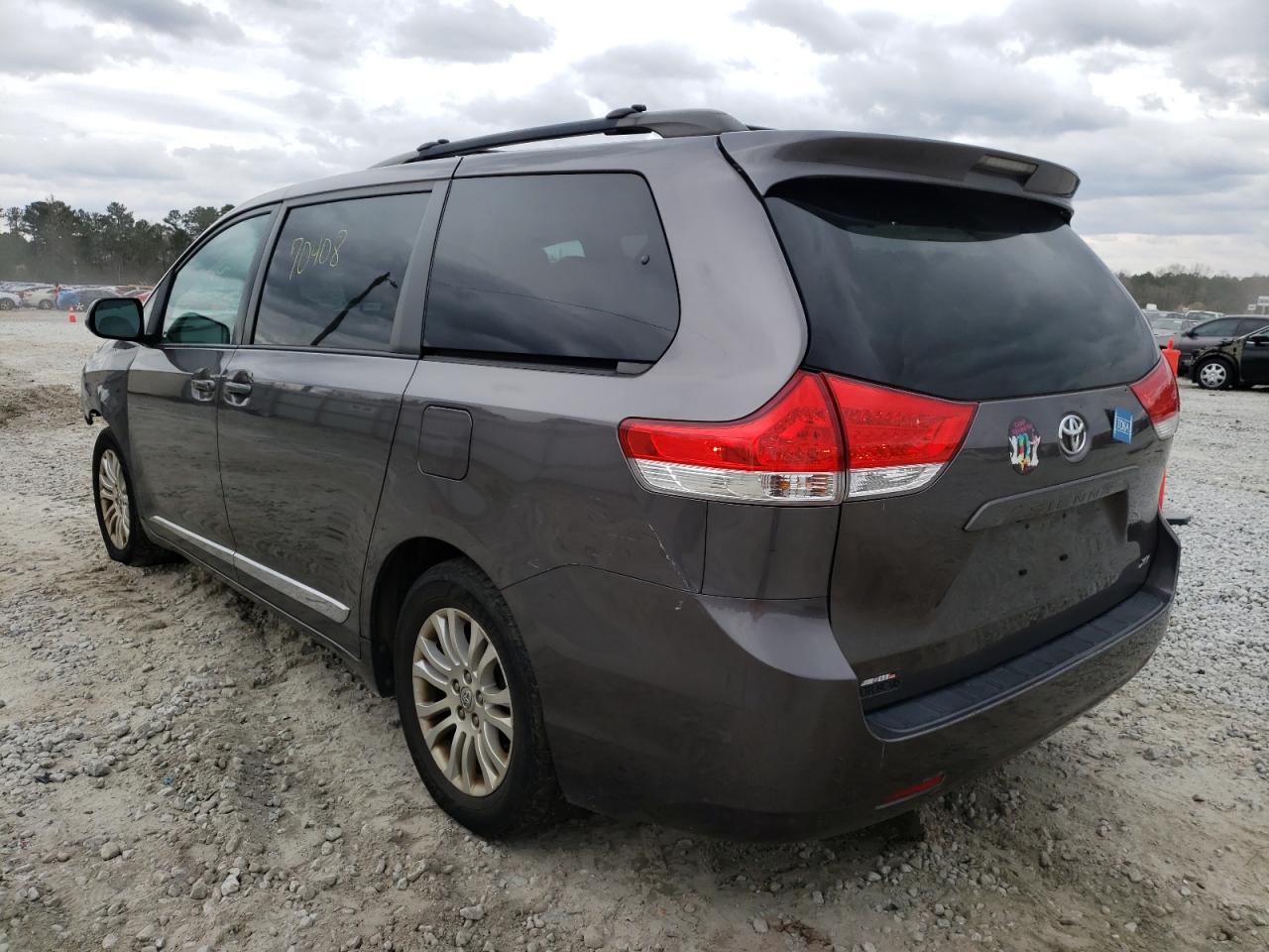 Photo 3 from auction – 2012 TOYOTA SIENNA XLE with VIN 5TDYK3DC3CS258338