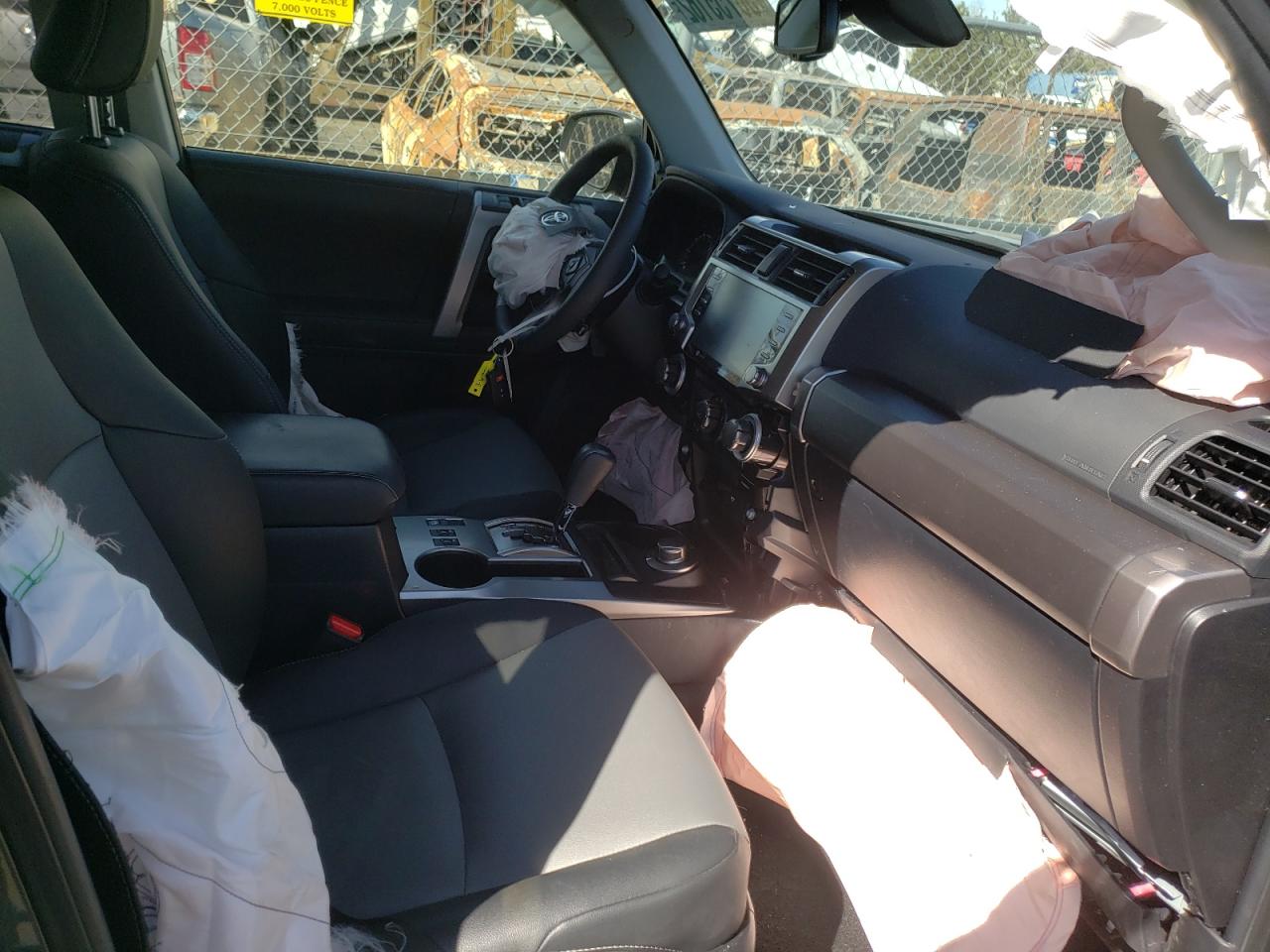Photo 5 from auction – 2020 TOYOTA 4RUNNER SR with VIN JTEBU5JR7L5810655