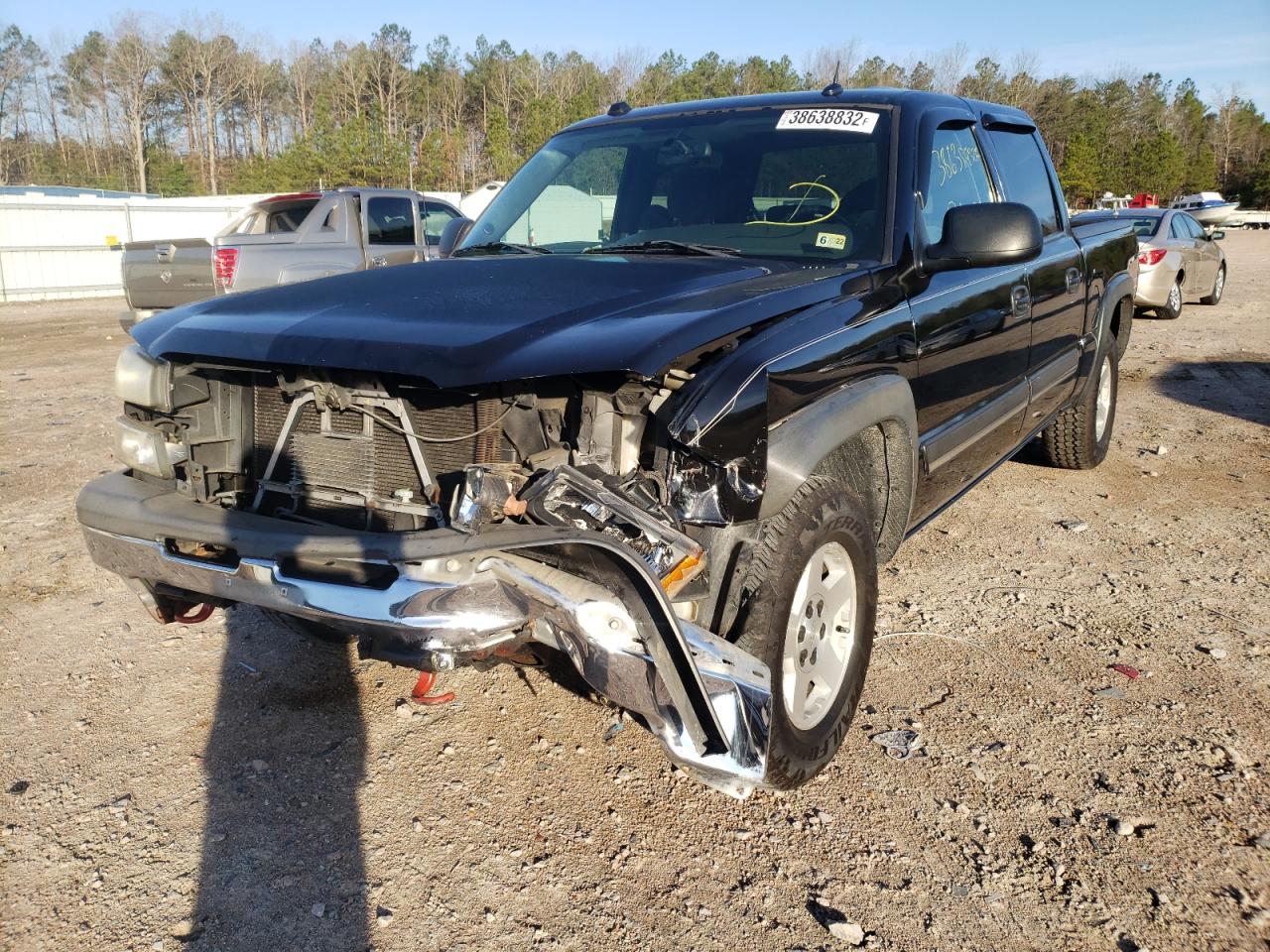 Photo 2 from auction – 2004 CHEVROLET SILVERADO with VIN 2GCEK13T941432883