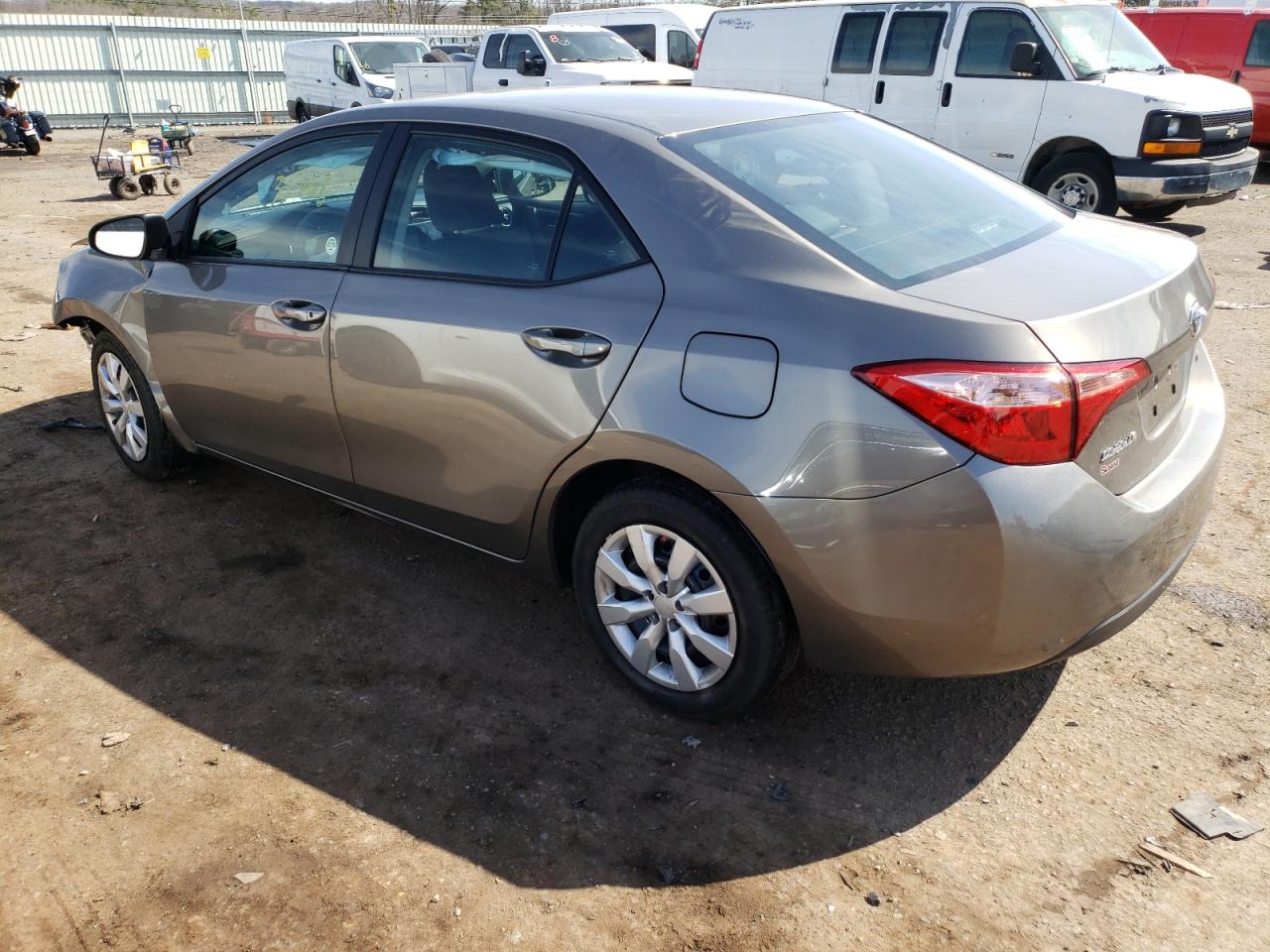 Photo 3 from auction – 2018 TOYOTA COROLLA L with VIN 2T1BURHE7JC105739