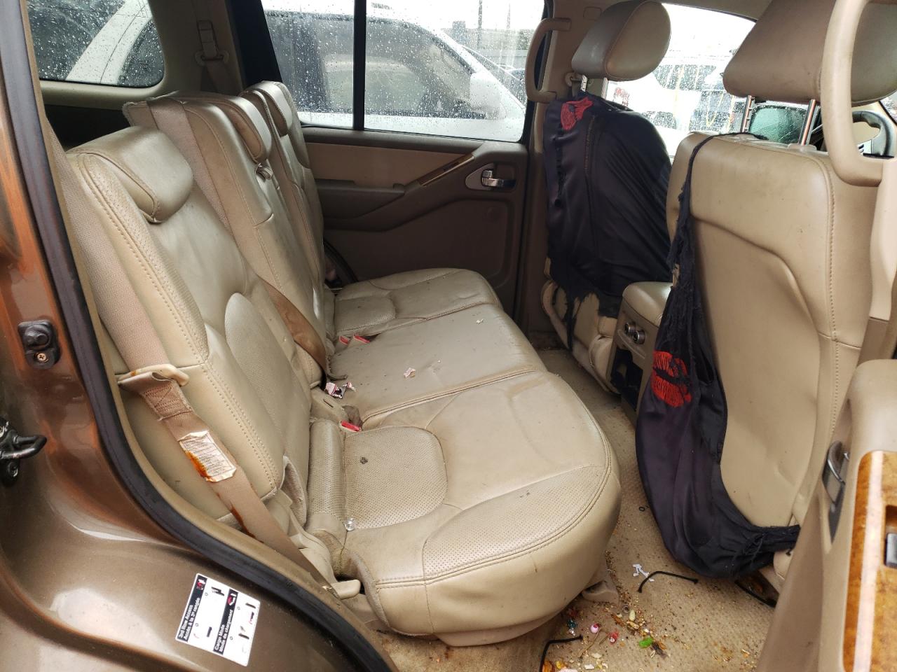 Photo 6 from auction – 2005 NISSAN PATHFINDER with VIN 5N1AR18U05C731911