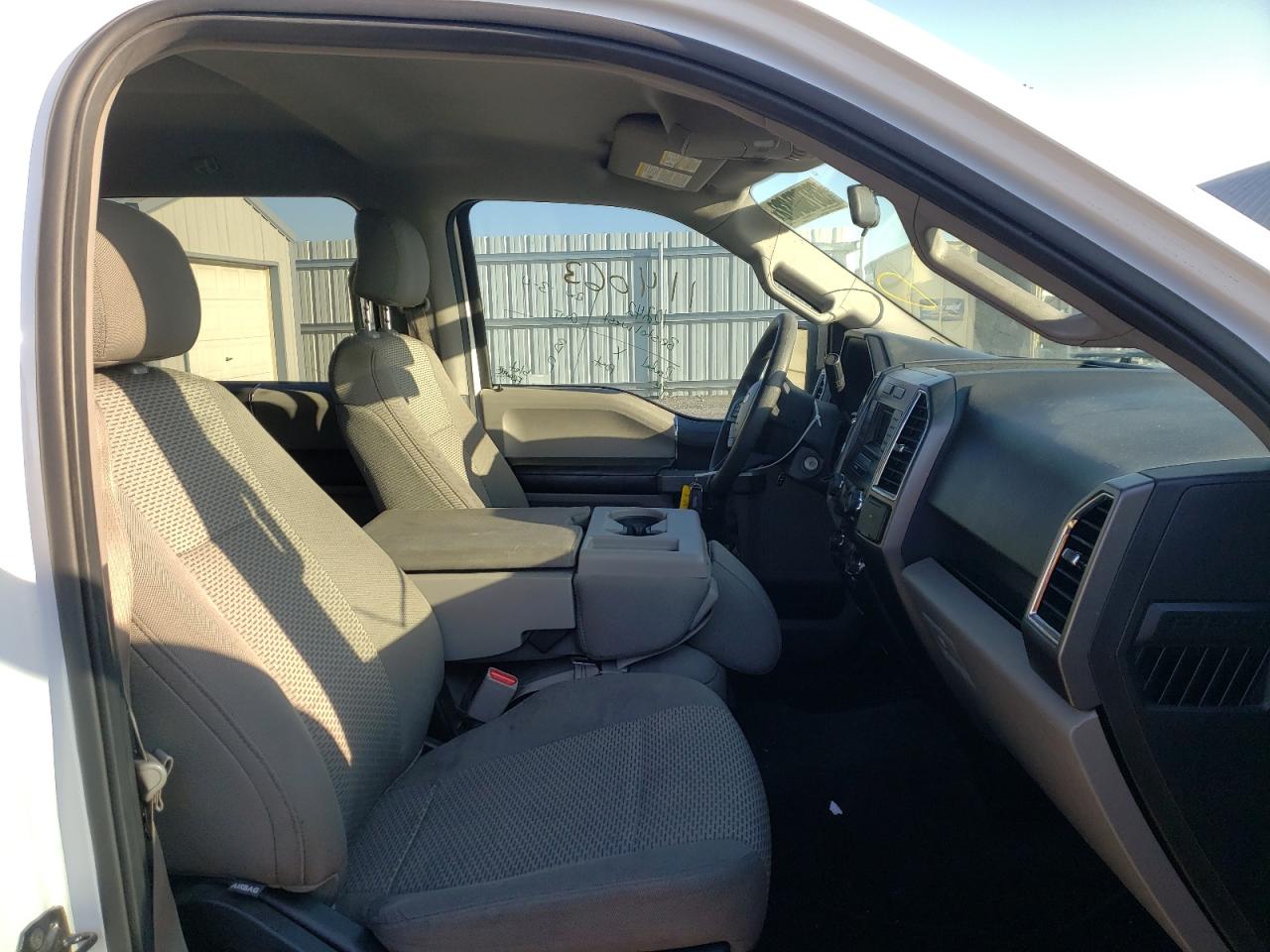 Photo 5 from auction – 2015 FORD F150 SUPER with VIN 1FTEW1C80FFA59017
