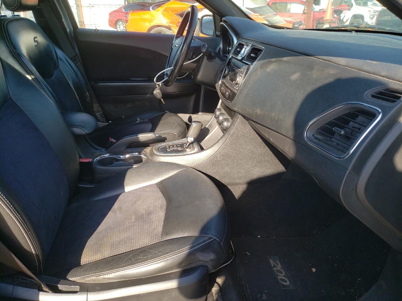 Photo 5 from auction – 2013 CHRYSLER 200 LIMITE with VIN 1C3CCBCG3DN649880