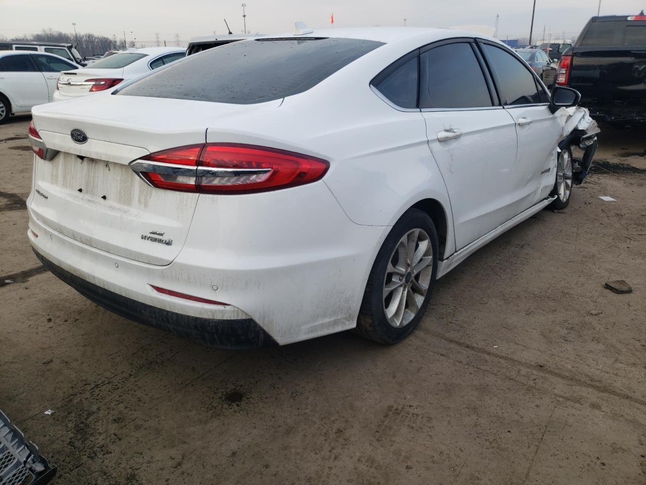 Photo 4 from auction – 2019 FORD FUSION SE with VIN 3FA6P0LU7KR166917
