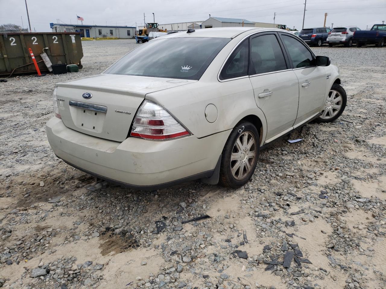 Photo 4 from auction – 2008 FORD TAURUS LIM with VIN 1FAHP25W18G117098