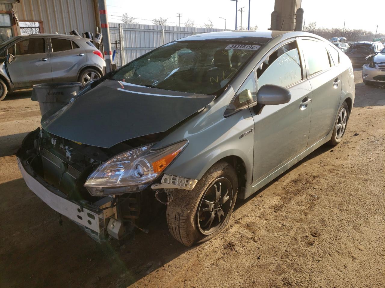 Photo 2 from auction – 2014 TOYOTA PRIUS with VIN JTDKN3DU5E1823369