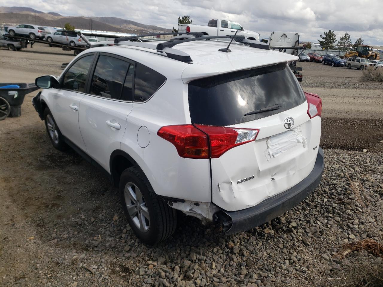 Photo 3 from auction – 2013 TOYOTA RAV4 XLE with VIN 2T3WFREV7DW064183