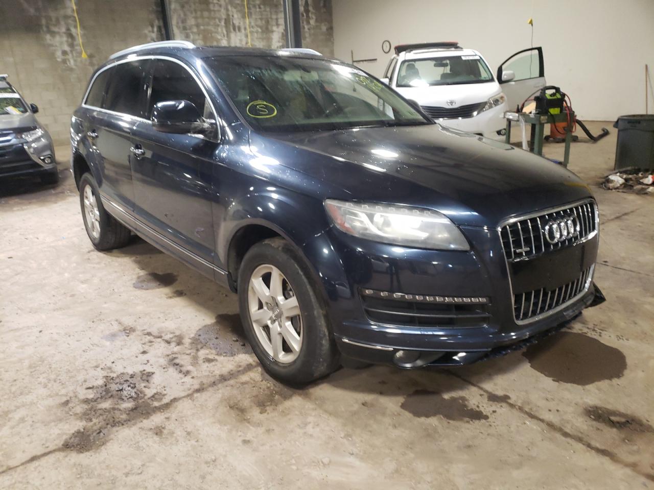 AUDI Q7 PREMIUM 2012 with VIN WA1LGAFE0CD003277 - Photo from auction