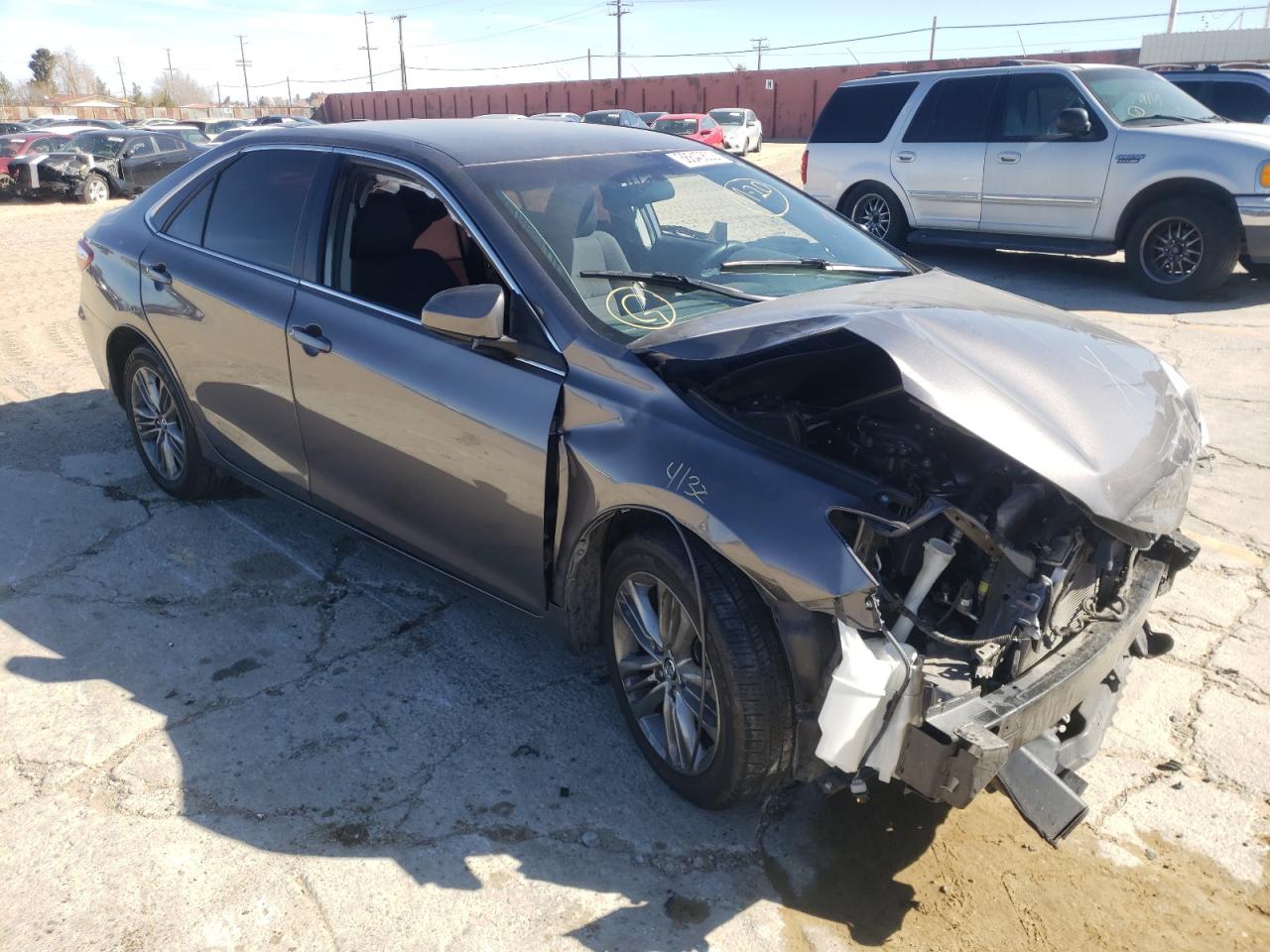 Photo 1 from auction – 2016 TOYOTA CAMRY LE with VIN 4T1BF1FK7GU136579