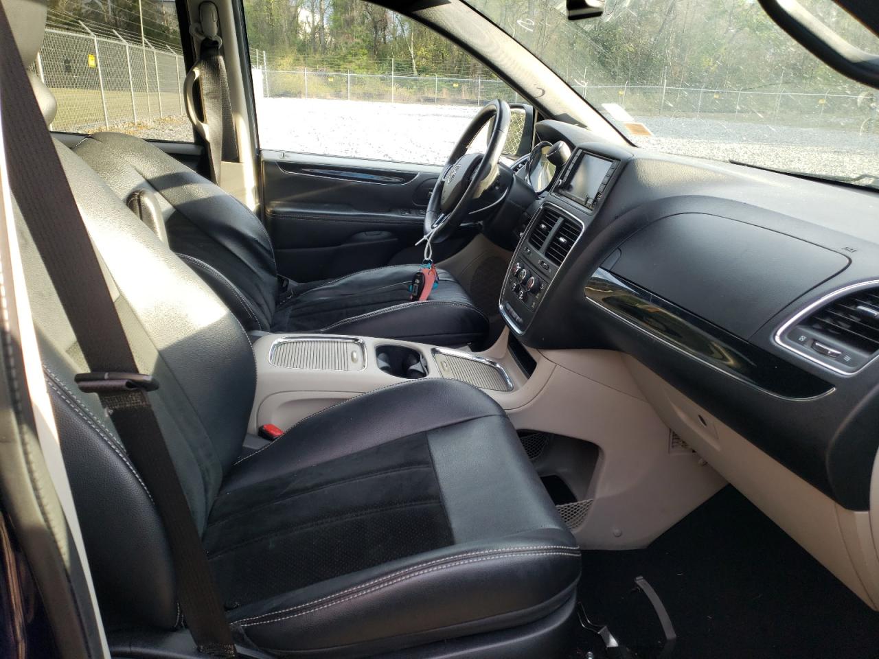 Photo 5 from auction – 2014 DODGE GRAND CARA with VIN 2C4RDGCG8ER405422