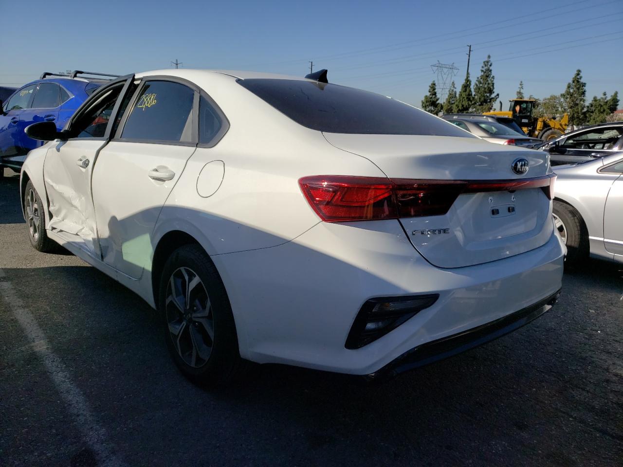 Photo 3 from auction – 2021 KIA FORTE FE with VIN 3KPF24AD5ME332316