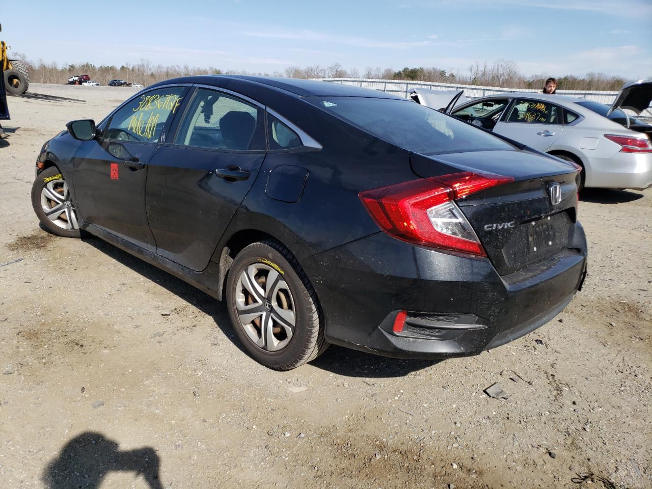 Photo 3 from auction – 2017 HONDA CIVIC LX with VIN 19XFC2F57HE055130