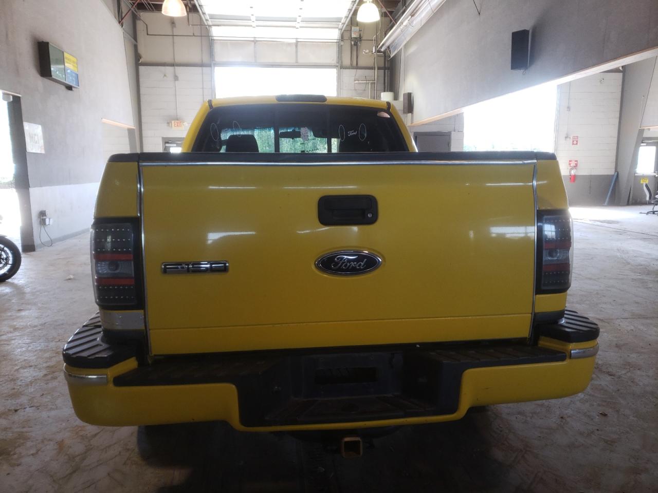 Photo 6 from auction – 2004 FORD F150 with VIN 1FTRF02W94KA01214
