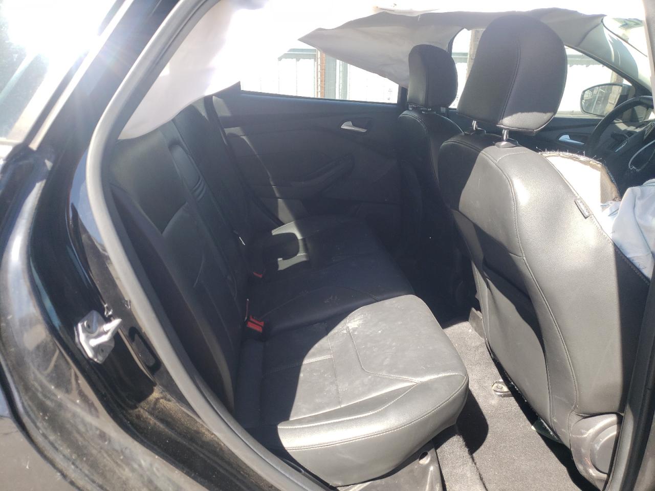 Photo 6 from auction – 2016 FORD FOCUS SE with VIN 1FADP3F26GL238263