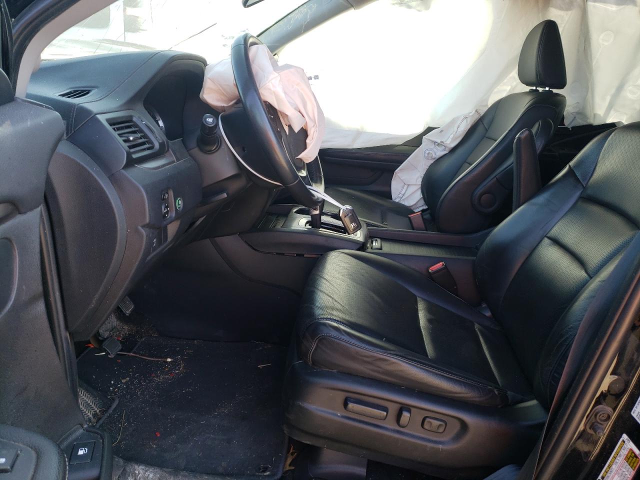 Photo 5 from auction – 2019 HONDA RIDGELINE with VIN 5FPYK3F63KB028266